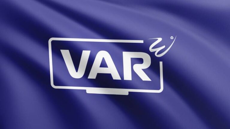 Var Là Gì Trong Bóng Đá? Công Nghệ Thay Đổi Cục Diện Trận Đấu